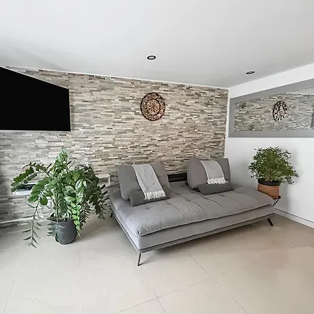 아파트 Escapade A - T2 Cosy, Clim & Balcon *