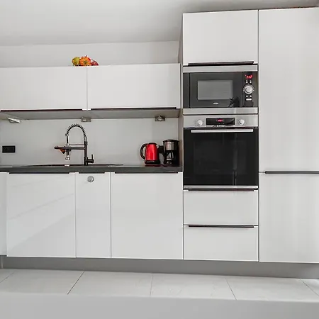 Appartement Escapade A - T2 Cosy, Clim & Balcon